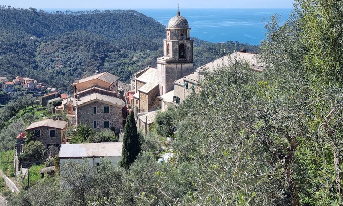Levanto House | A holiday home between Levanto and Cinque Terre.