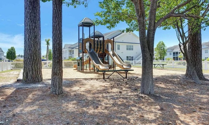 Carolina Forest Condo | A Home Away from Home: 2-bdrm condo in Myrtle Beach w/amazing golf course view