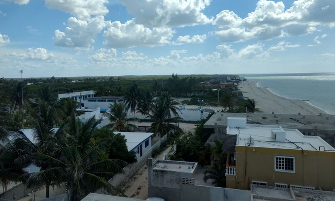 Chuburna Puerto Apartment | A la orilla del mar