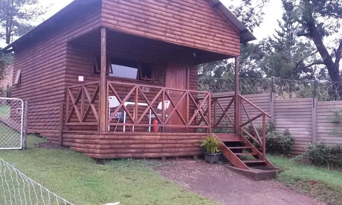 Sabie Cabin | A log style cabin having one major room