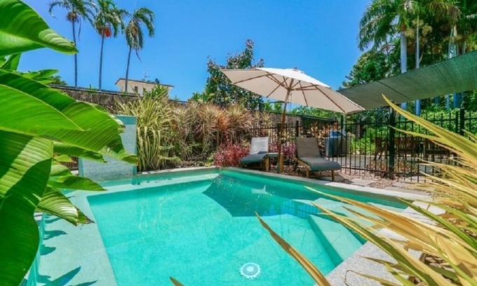 Nightcliff House | A Night in Nightcliff