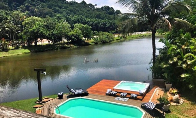 Frade House | A paradise with a view of the lake in Angra - Frade