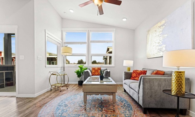 Boise Villa | A park-like setting in this BRAND NEW build near the river