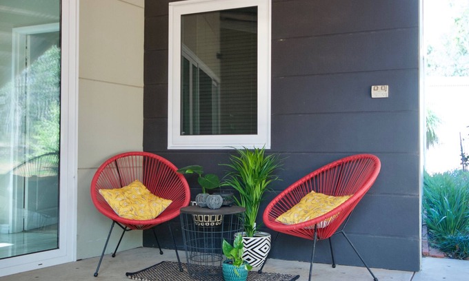 Collie House | A relaxed luxury apartment set among the gum trees