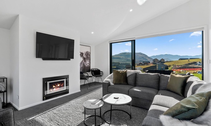 Jacks Point House | A Remarkable Stay - Jack's Point Holiday Home