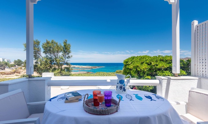 Apollonia Apartment | A sea view suite