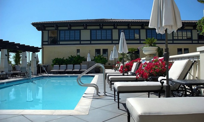 San Jose Hotel | A Short Drive to Palomar Park in San Jose! Perfect for Family City Break, Pool!