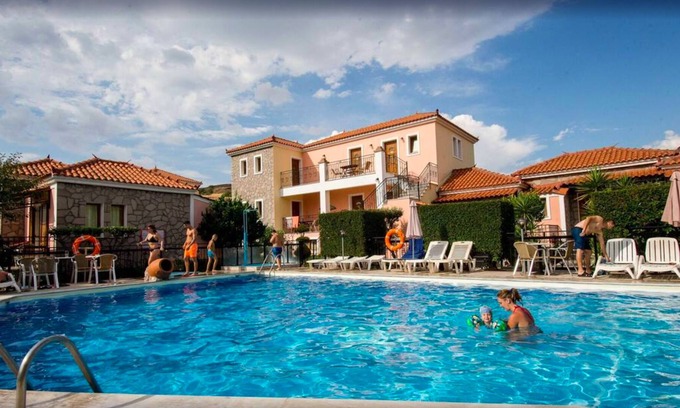 Anaxos Apartment | A spacious and bright studio with balcony no1234