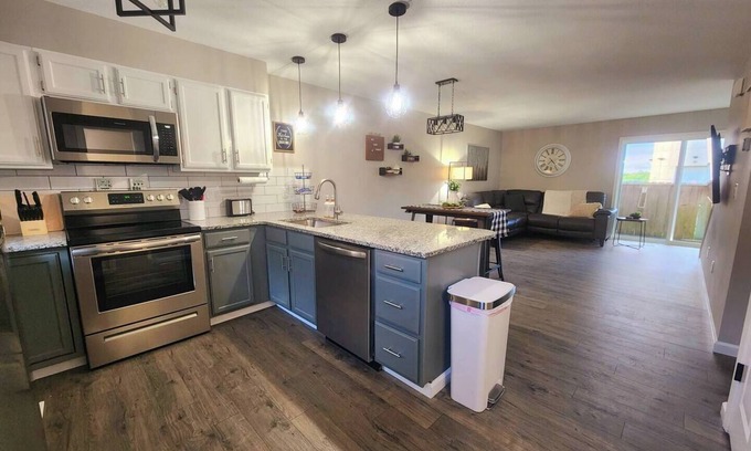 Newton House | A Spacious Townhome in Newton - Unit C