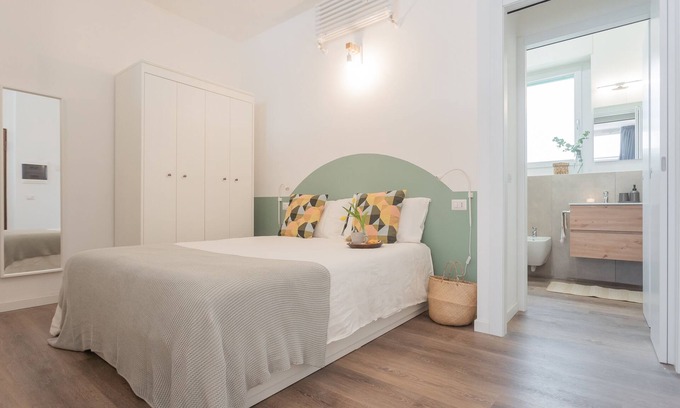 Como Apartment | A Step from the Dome Apartment