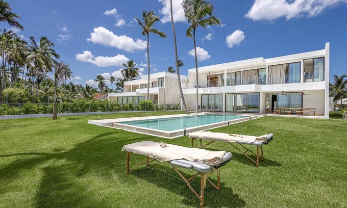 Las Terrenas Villa | A Tale of Luxury, Serenity, and Oceanfront Bliss