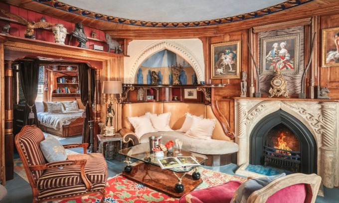 Covent Garden Apartment | A Theatrical Pied a Terre, Close to Absolutely Everything in Central London.