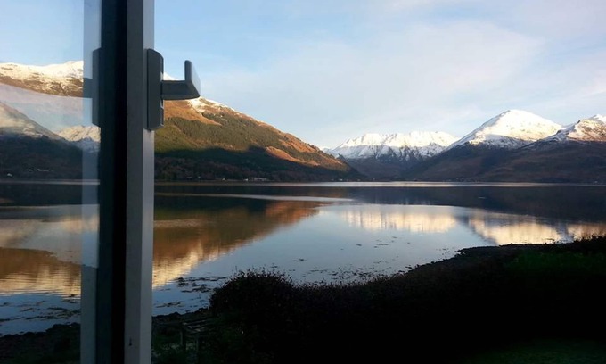 Ratagan Cottage | A tranquil, wildlife haven with stunning loch and mountain views - pet friendly.