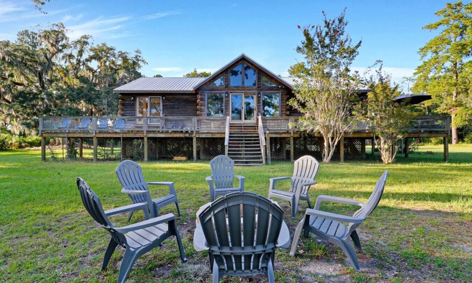 Ridgeland House | A True Nature Lover's Island Retreatw/Private Dock