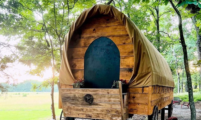 Alix Cabin | A Wagon Cabin on the Mulberry River, Oark Arkansas