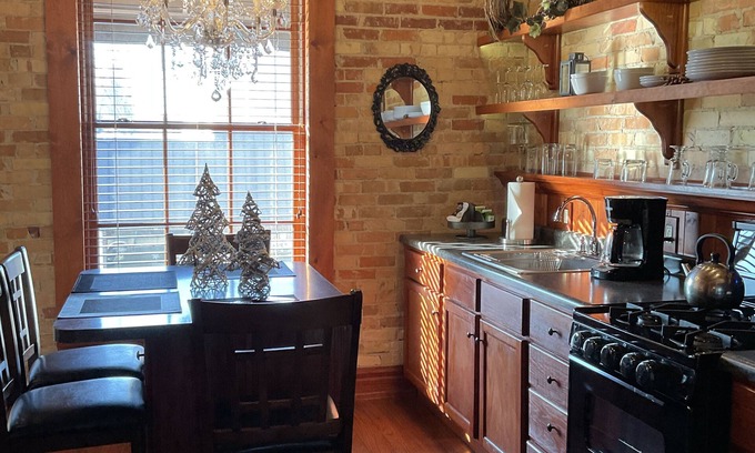 Lake Odessa Apartment | A Warm and Cozy in the heart of downtown Lake Odessa, Michigan
