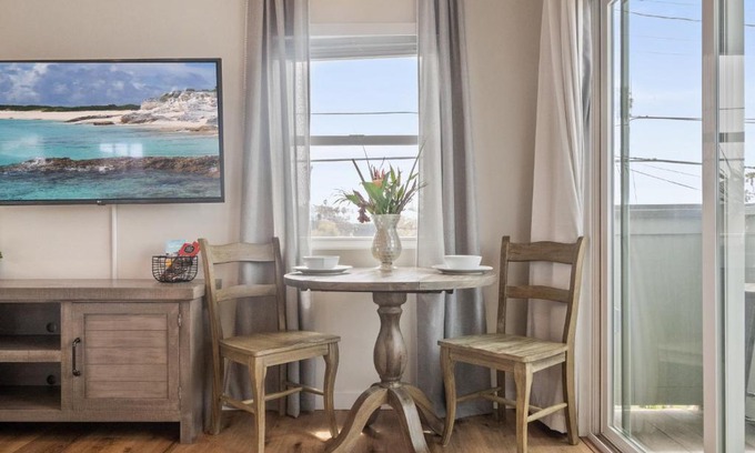 Sunset Cliffs Apartment | A4609b- Sunset Cliffs Dream Apartment