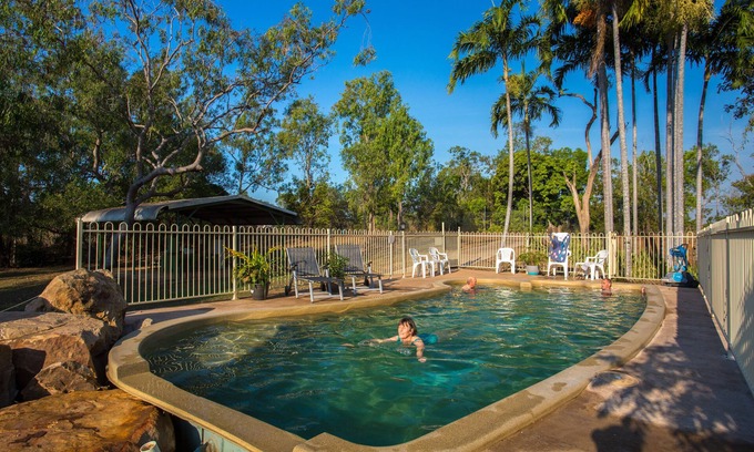 Berry Springs RV Rental | AAOK Lakes Resort & Caravan Park