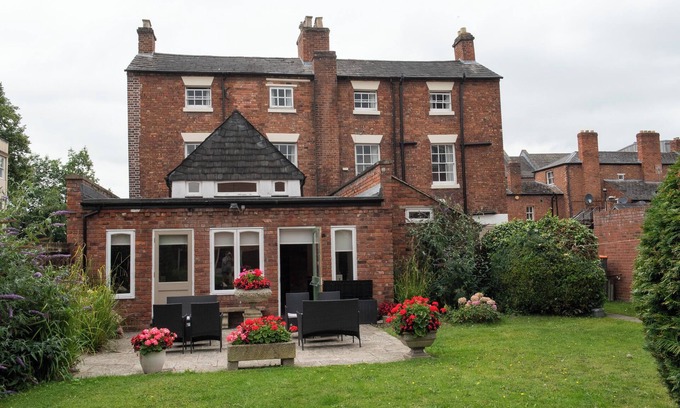 Shrewsbury Hotel | Abbots Mead Hotel