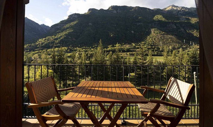 Linsoles Apartment | Abetales high standing with pool 3A