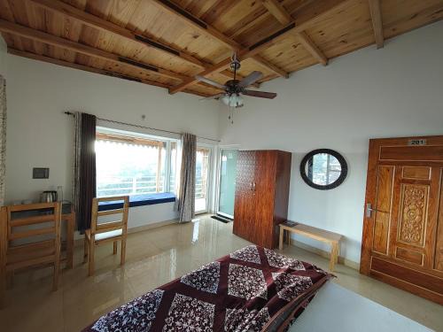 Mukteshwar Hotel | Abhi's Cottage