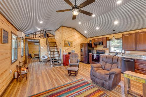 Amity House | about 1 Mi to Lake Greeson and Ramp Lazy Bear Cabin