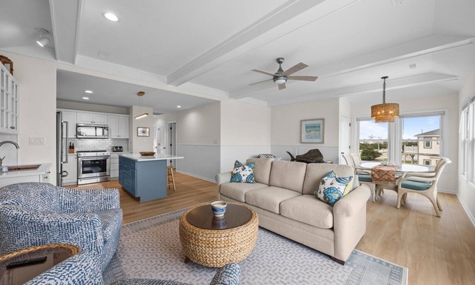 Emerald Isle House | Above the Tide – Your Elevated Escape at Pier Pointe
