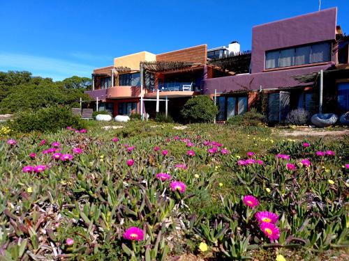 Britannia Bay House | Absolute Beach Accommodation