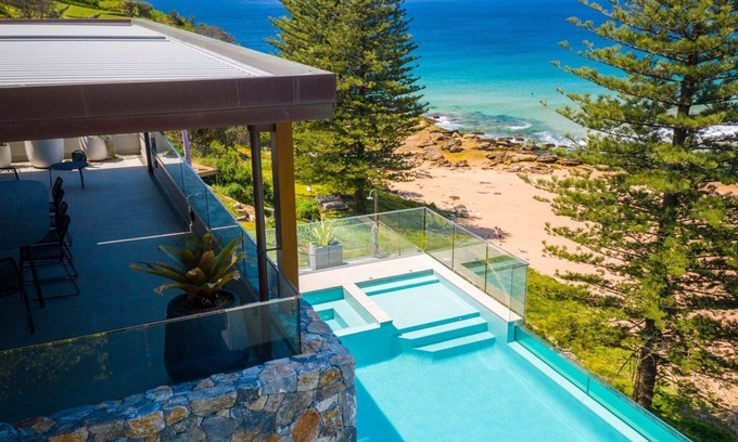 Whale Beach House | ABSOLUTE BEACHFRONT by Palm Beach Holiday Rentals