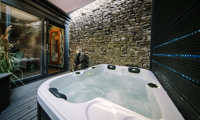 Kirkby Lonsdale Bed & Breakfast | Absoluxe Suites