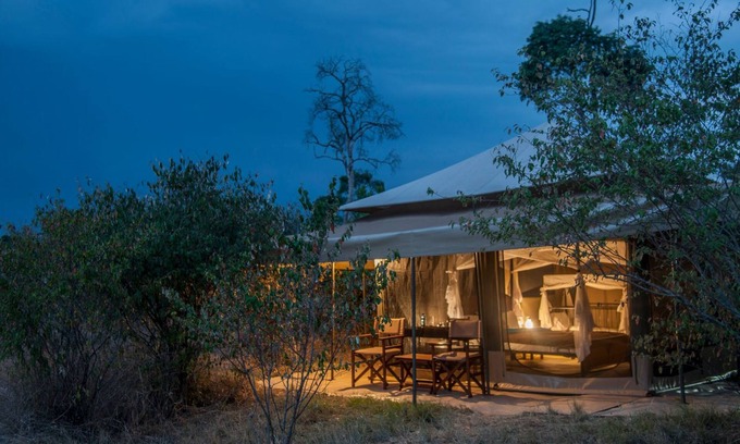 Sinoni Other | Acacia Migration Camp Ndutu