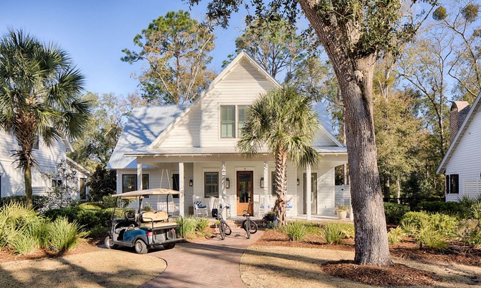 Palmetto Bluff Cottage | ACCESS TO POOLS AND DINING LOCATIONS - Newly Renovated Cottage w/Fire Pit