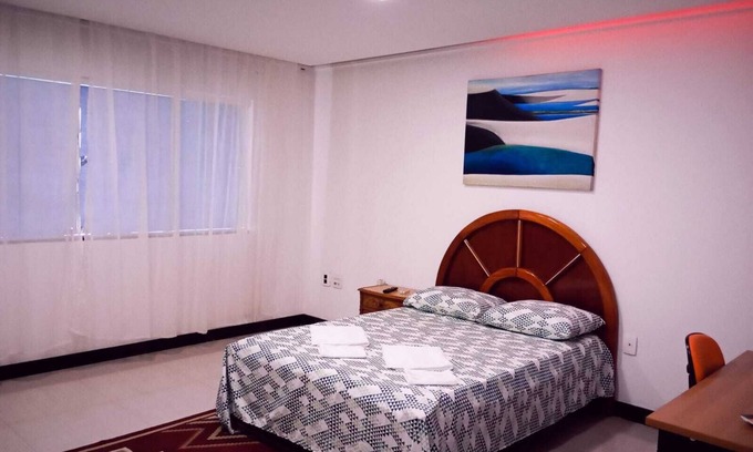 Santana Apartment | Accommodation close to the center, comfortable and safe, VIP Suite with living room.