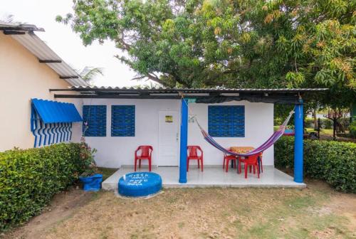 San Antero Apartment | Acogedora cabaña cerca al mar con hamaca