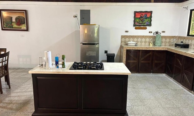 Guacimo House | Acogedora Casa de Campo Familiar