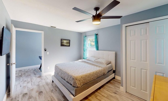 Lutz House | Acre Home With Pool Table