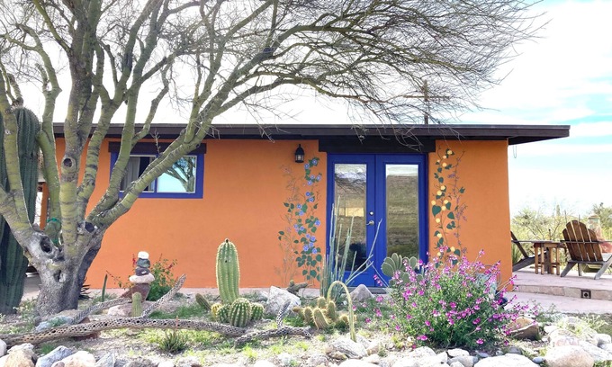 Tucson Cottage | Across from Saguaro National Park (East)