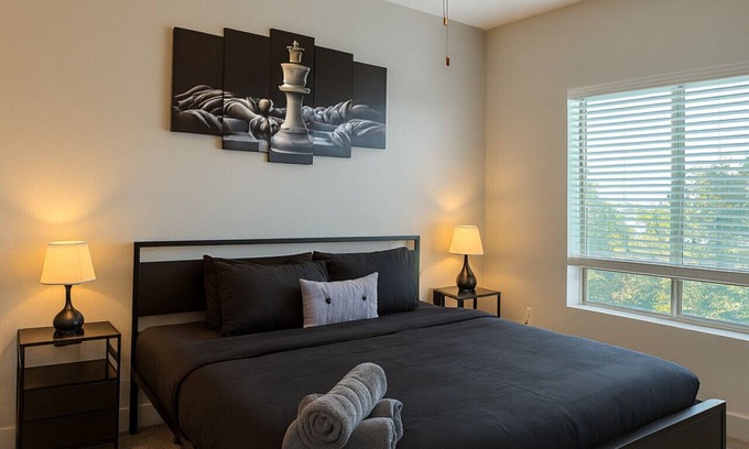 Glen Iris Apartment | 🎓Across from UAB | Spacious 2BR Retreat 2nd