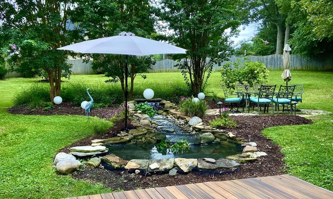 Edgewater House | Adjacent to Annapolis~ by beach, 25 acre park next door & TV shows filmed here!