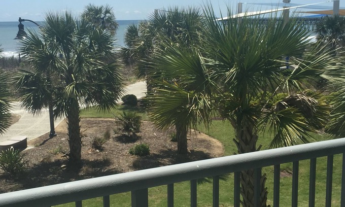 Downtown Myrtle Beach Hotel | Admiral Motor Inn