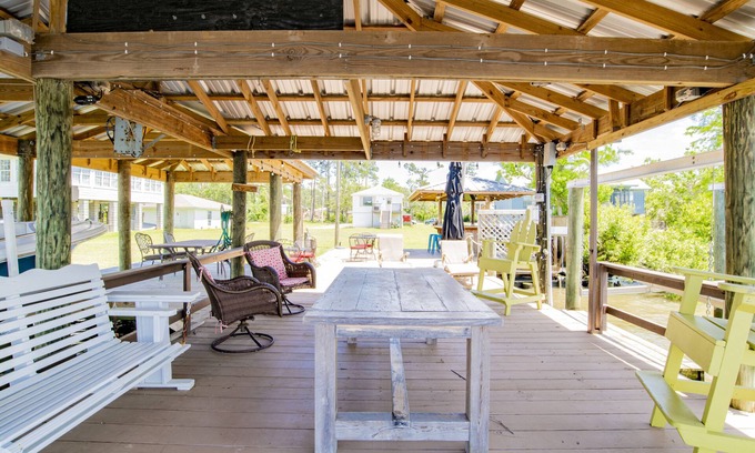 Foley House | Adorable Cottage on Fish River in Magnolia Springs - Fishing & Fun!