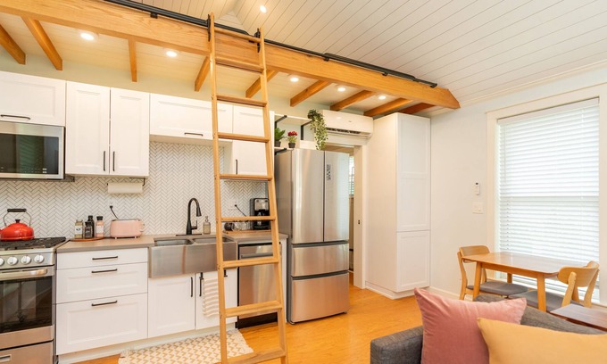 St. Elmo Improvement League Cottage | Adorable St Elmo Tiny House