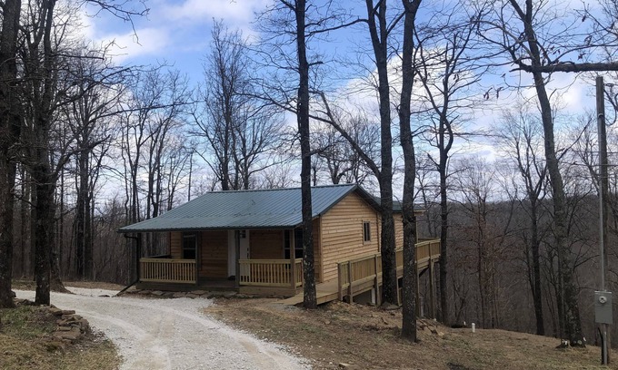 Deer Cabin | Adventure Awaits at the Deer Trails Cabin!