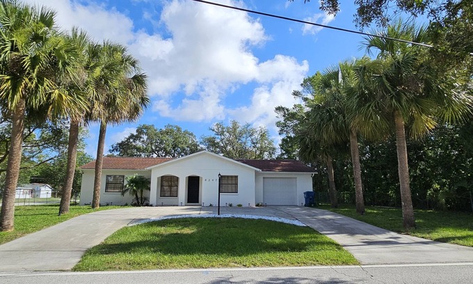 Forest Oaks House | Adventure Coast Oasis - Heated Pool