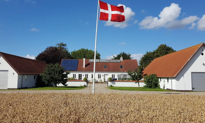 Assens House | Agermosegaard Hyggeligt Feriehus – Landlig idyl i Barløse, Fyn Golf & Cykelruter