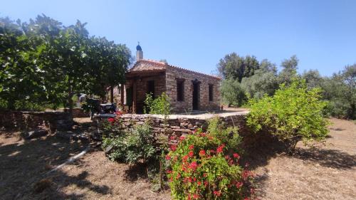 Raches House | Agios Ioannis Solar Cottage - Eco-friendly, Solar Powered