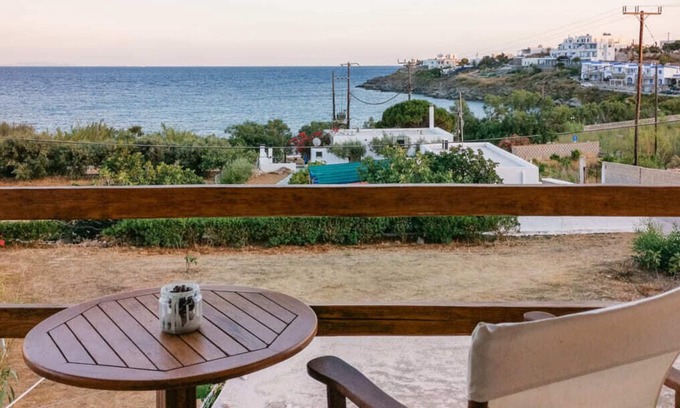 Megas Gialos Bed & Breakfast | Agnadi Syros Beachfront Studios & Rooms