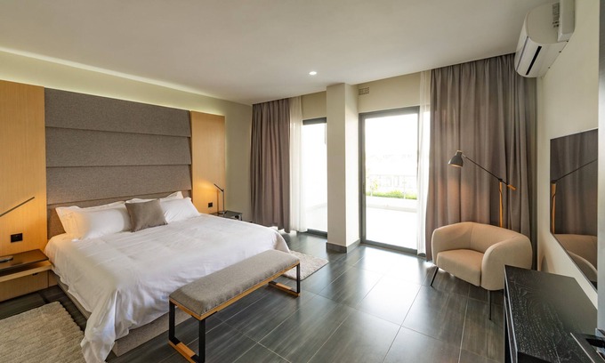 Lusaka Hotel | Agora Apartments