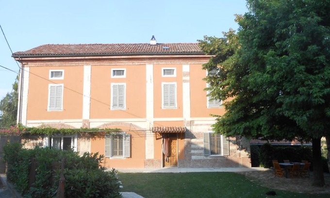 Tortona House | Agriturismo Azienda Agricola Mombisaggio