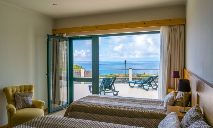 Ponta Delgada Villa | AHR - Villa Maria, enjoy the welfare and breathtaking views to the ocean